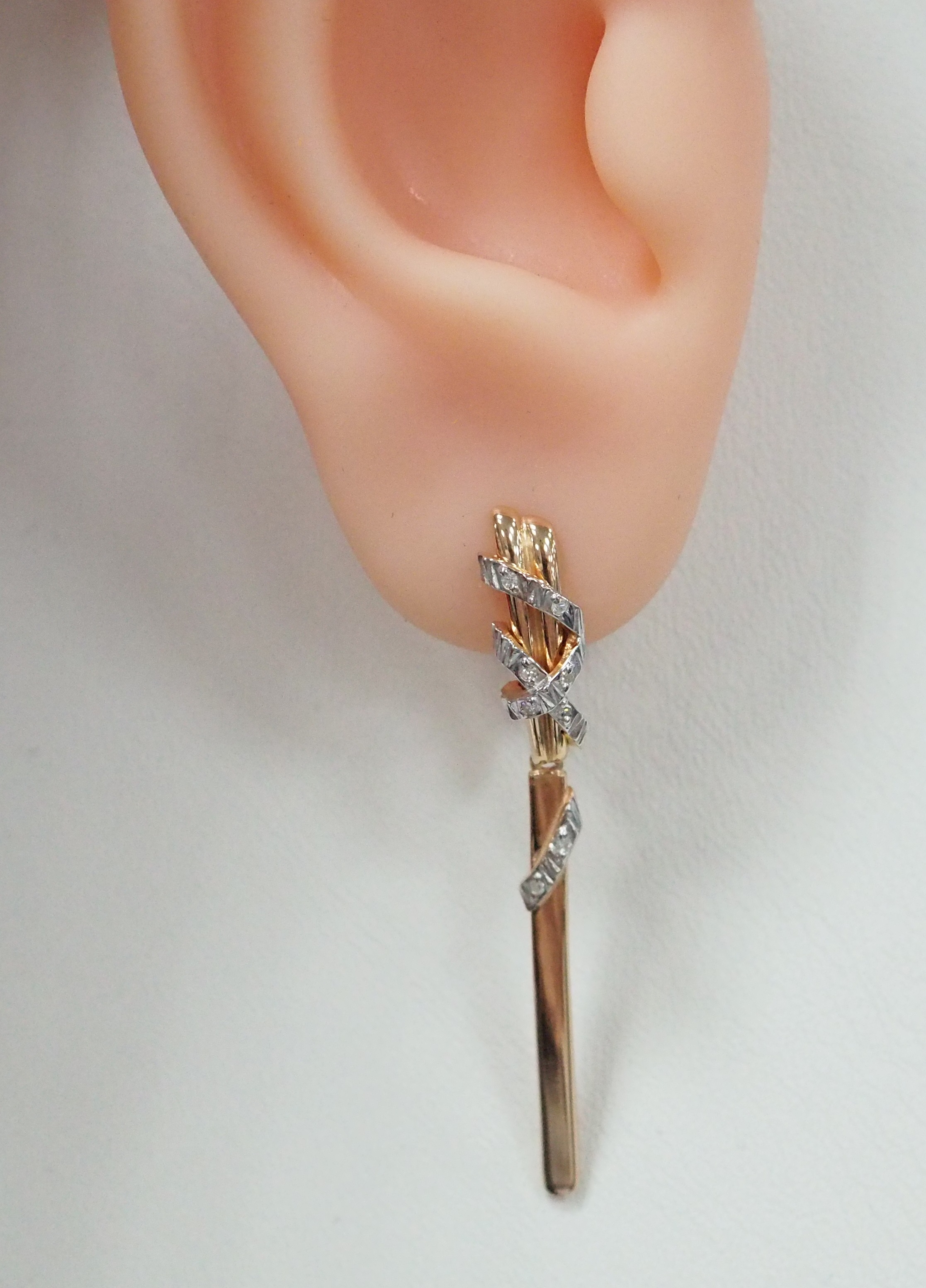 Серебряные серьги с бриллиантами